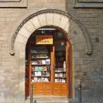 Portal de entrada de la librería Balmes