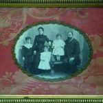 Anselm Guinart y Elisa Roig, fundadores, con sus hijos