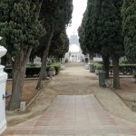 Paseo interior del cementerio 