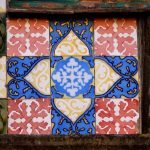 Detalle de los azulejos de cerámica