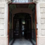 Portal, vestíbulo y escalera (núm.45)