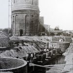 La torre durante su construcción