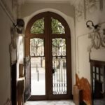 Vestíbul i escala - Vestíbulo y escalera