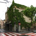 Façana cantonera - Fachada esquinera