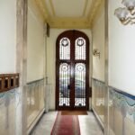 Vestíbuls i escales - Vestíbulos y escaleras