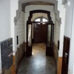 Vestíbul i escala - Vestíbulo y escalera