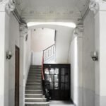 Vestíbul i escala - Vestíbulo y escalera